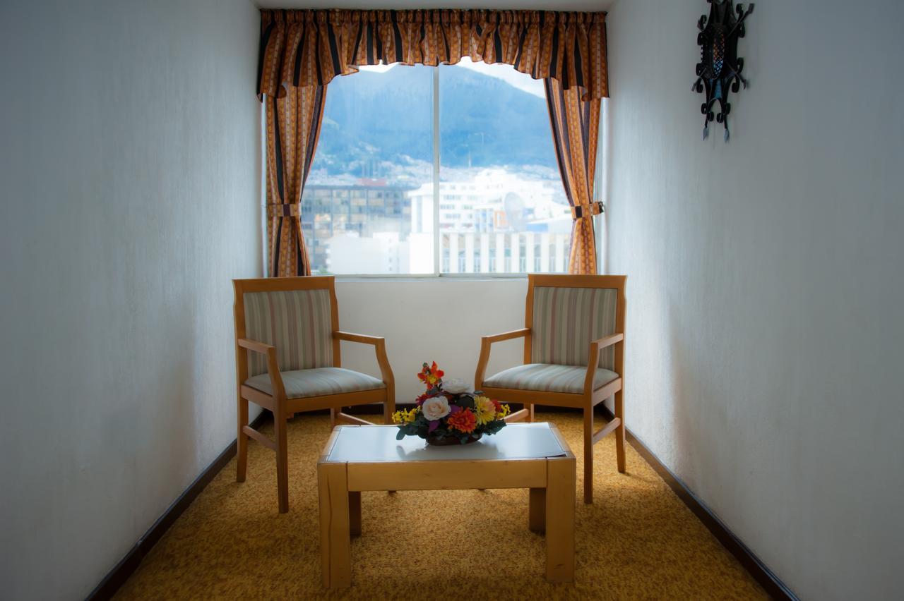 Hotel 6 De Diciembre Quito Dış mekan fotoğraf