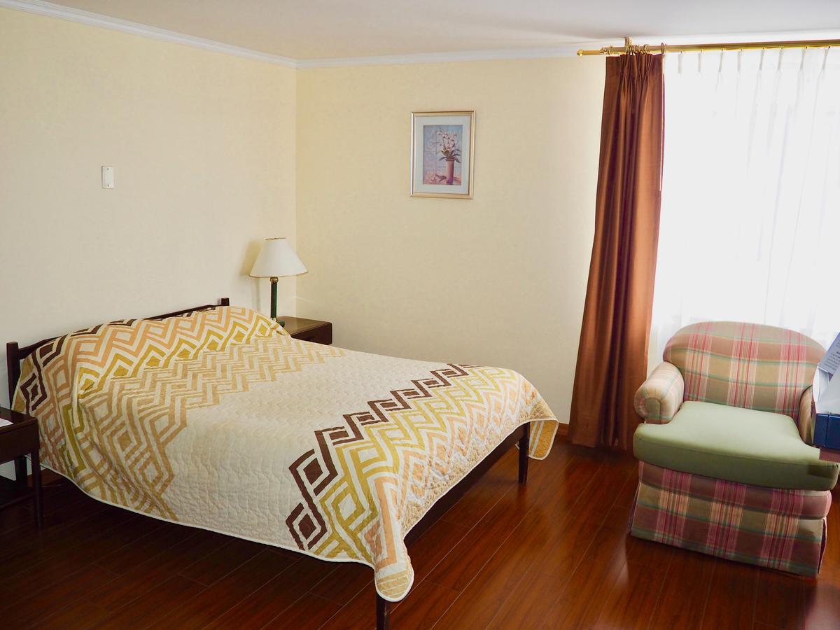 Hotel 6 De Diciembre Quito Dış mekan fotoğraf